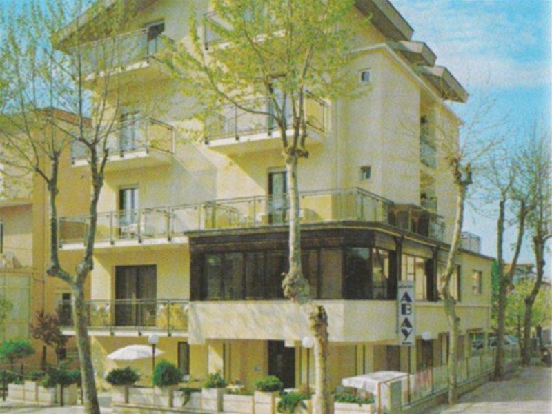 Hotel Abay Римини Екстериор снимка